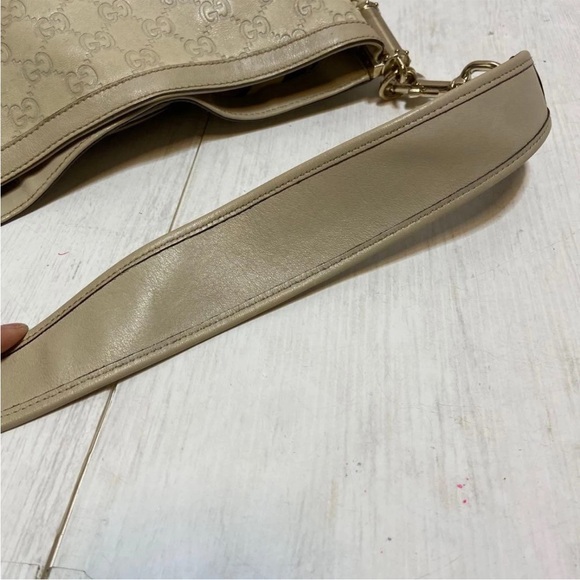 Gucci Gold-Tone Beige Shoulder Bag - Picture 10 of 16